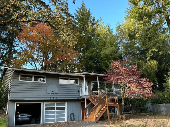 (undisclosed Address), Lake Oswego, OR 97034