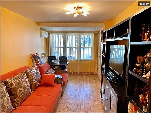 2nd image of 2059 E 26th St #1