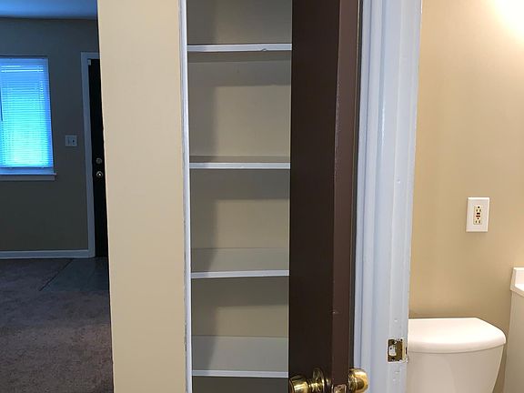 5th image of 577 Sidney Ave Unit 2A