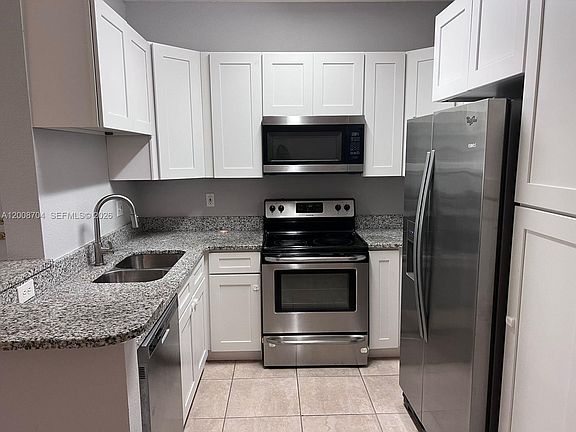 4th image of 2544 Robert Trent Jones Dr APT 825