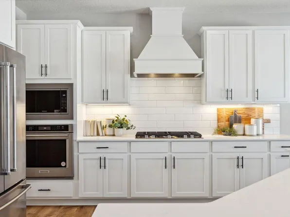 4742 Camden Cir, Chaska, MN 55318