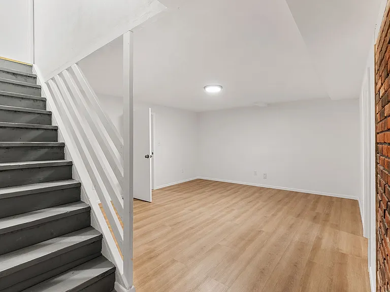 5342 Chatfield Dr — Photo 40
