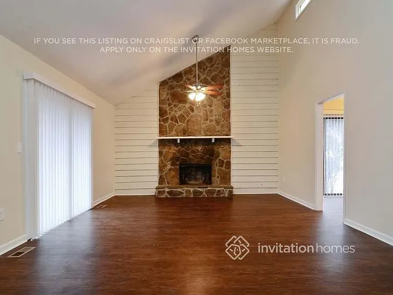 6601 Valley Hill Dr SW — Photo 2
