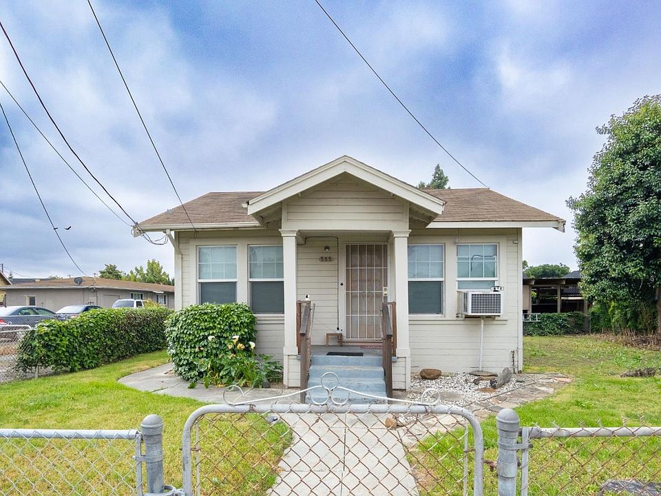 1st image of 555 Laurel Ave
