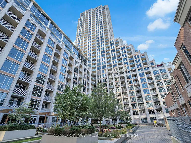 628 Fleet St #LPH03 — Photo 39