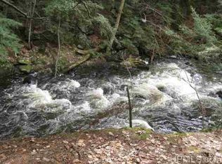 Cherry Creek Rd, Marquette, MI 49855