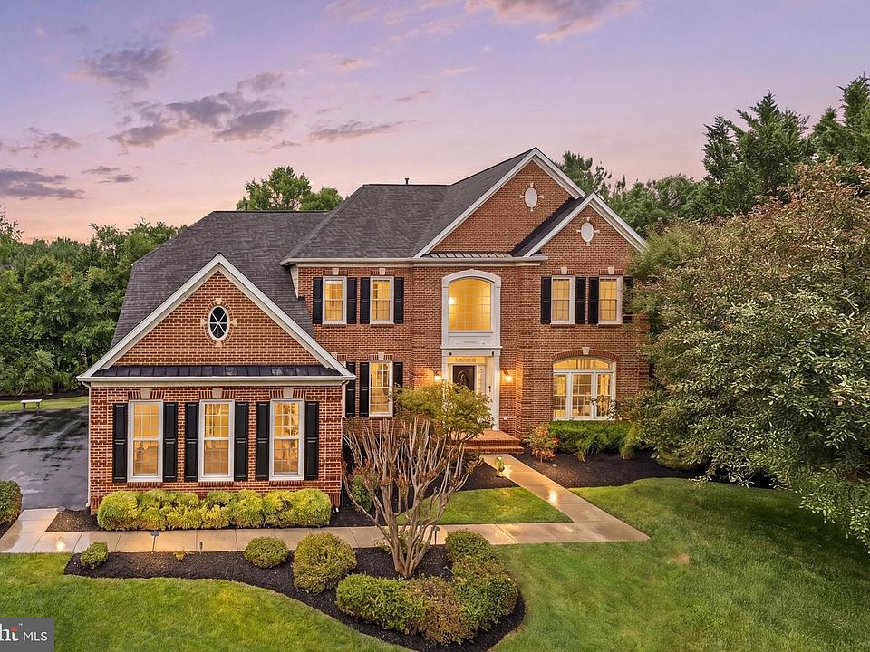 1st image of 9313 Harrisons Farm Way