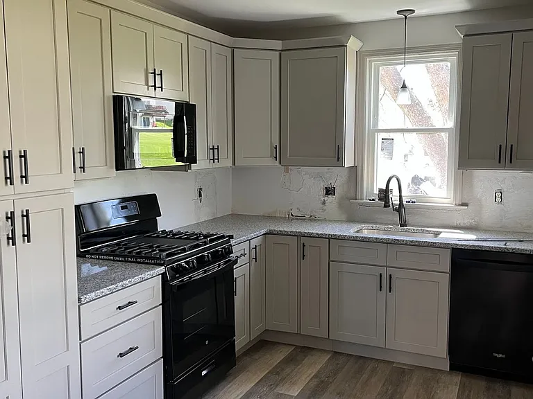 36 N Lee St — Photo 3