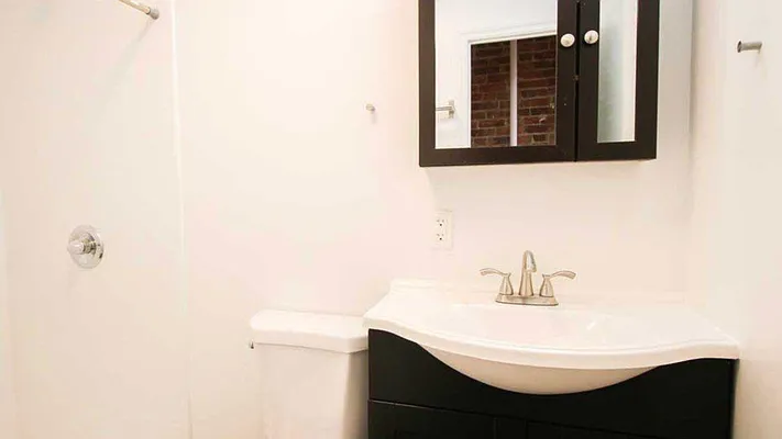 Rented by Nooklyn NYC LLC | media 16