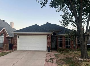 4808 Campfire Ct, Fort Worth, TX 76244