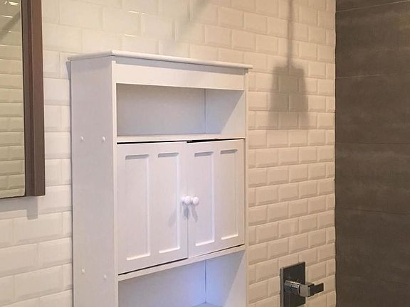 4th image of 194 Humboldt St APT 3