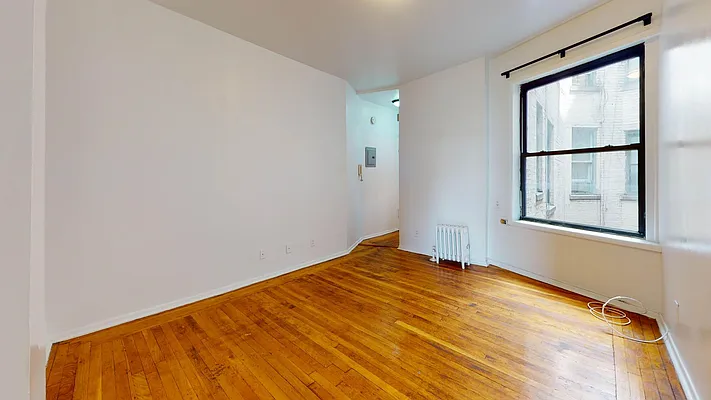 Rented by Bond New York | media 5