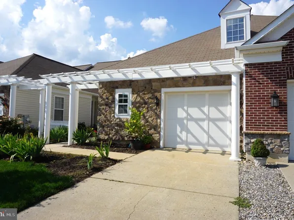 103 Sparrow Dr, Hamilton, NJ 08690