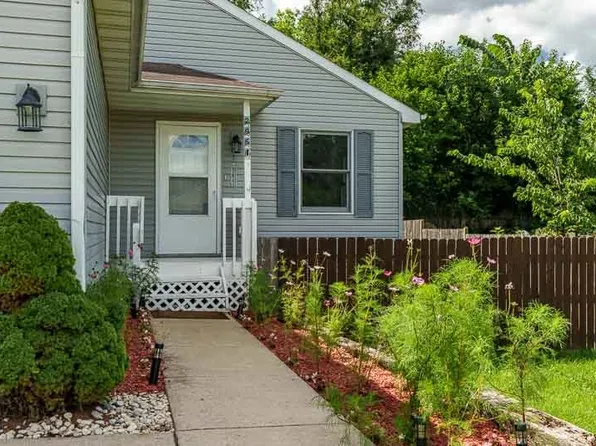 2951 16th St, Rockford, IL 61109