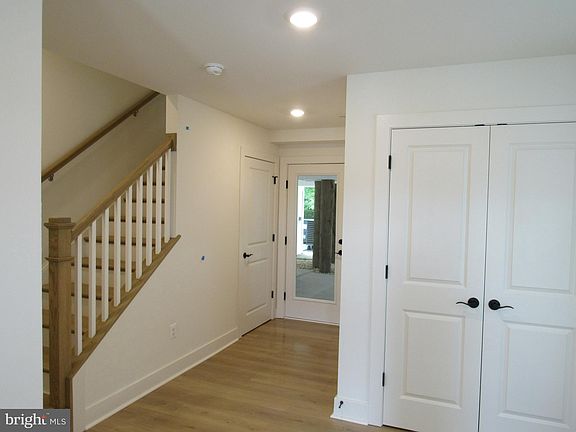 5th image of 21506 Helm St #24