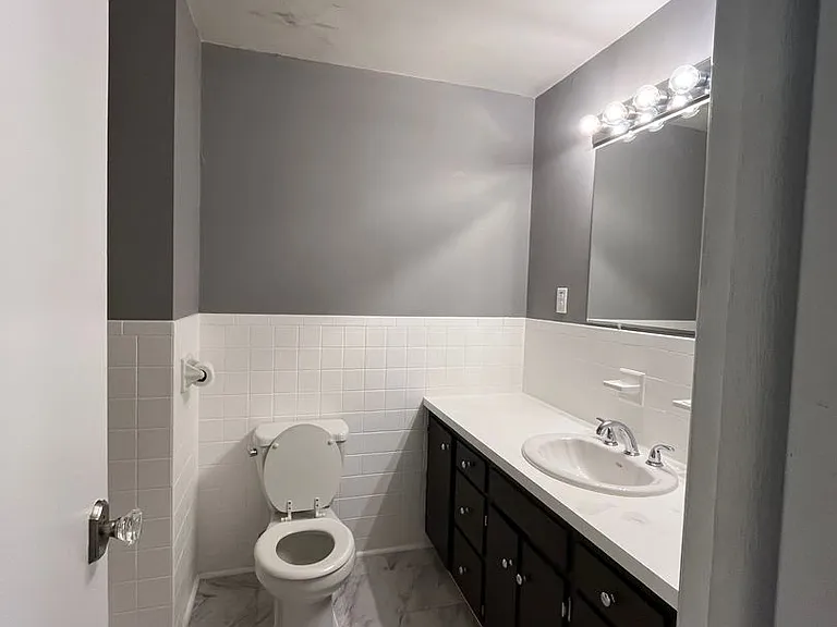 1103 Willow Dr — Photo 11