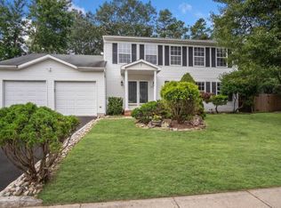 51 Tioga Dr, Howell, NJ 07731