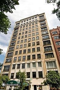 1st image of 442 W Wellington Ave #7W