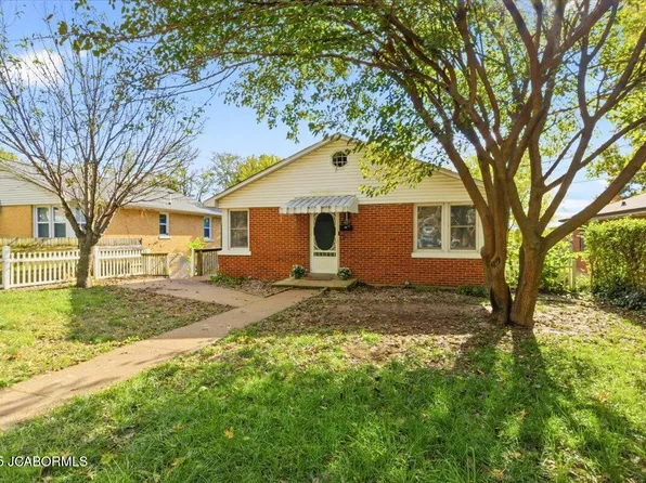 1837 W McCarty St, Jefferson City, MO 65109