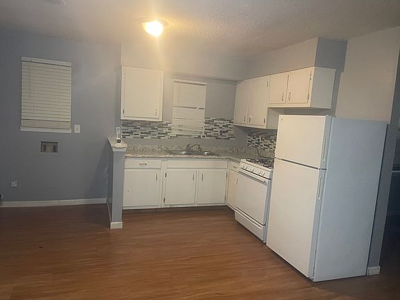 4th image of 2335 Shasta Ave