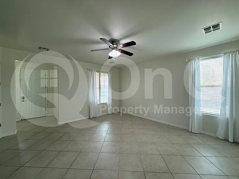 12437 N Starthroat Dr — Photo 3