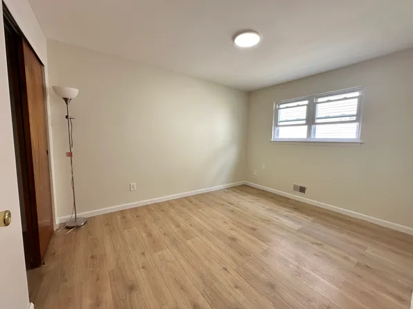 191 Lewiston St #1, Staten Island, NY 10314