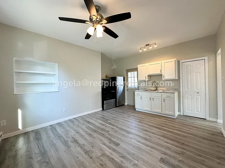 17 Walnut St #2 — Photo 3