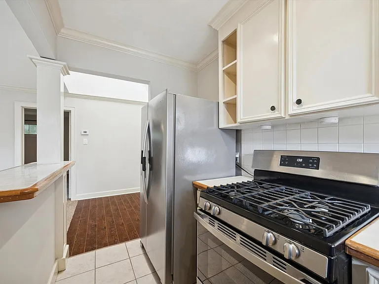 2414 Morse St #6 — Photo 9