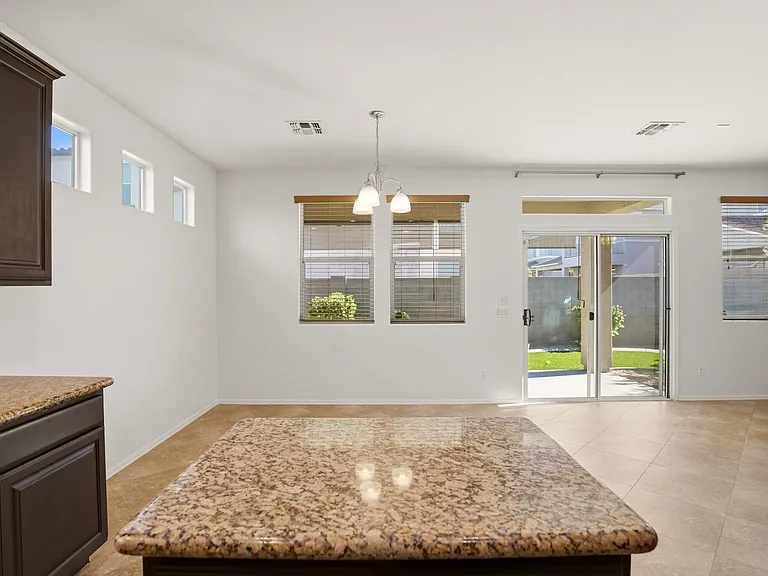 3073 S Passion Dr — Photo 4