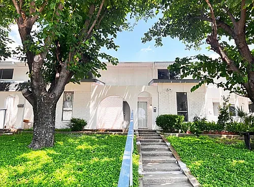 2456 Doreen St Photo 1