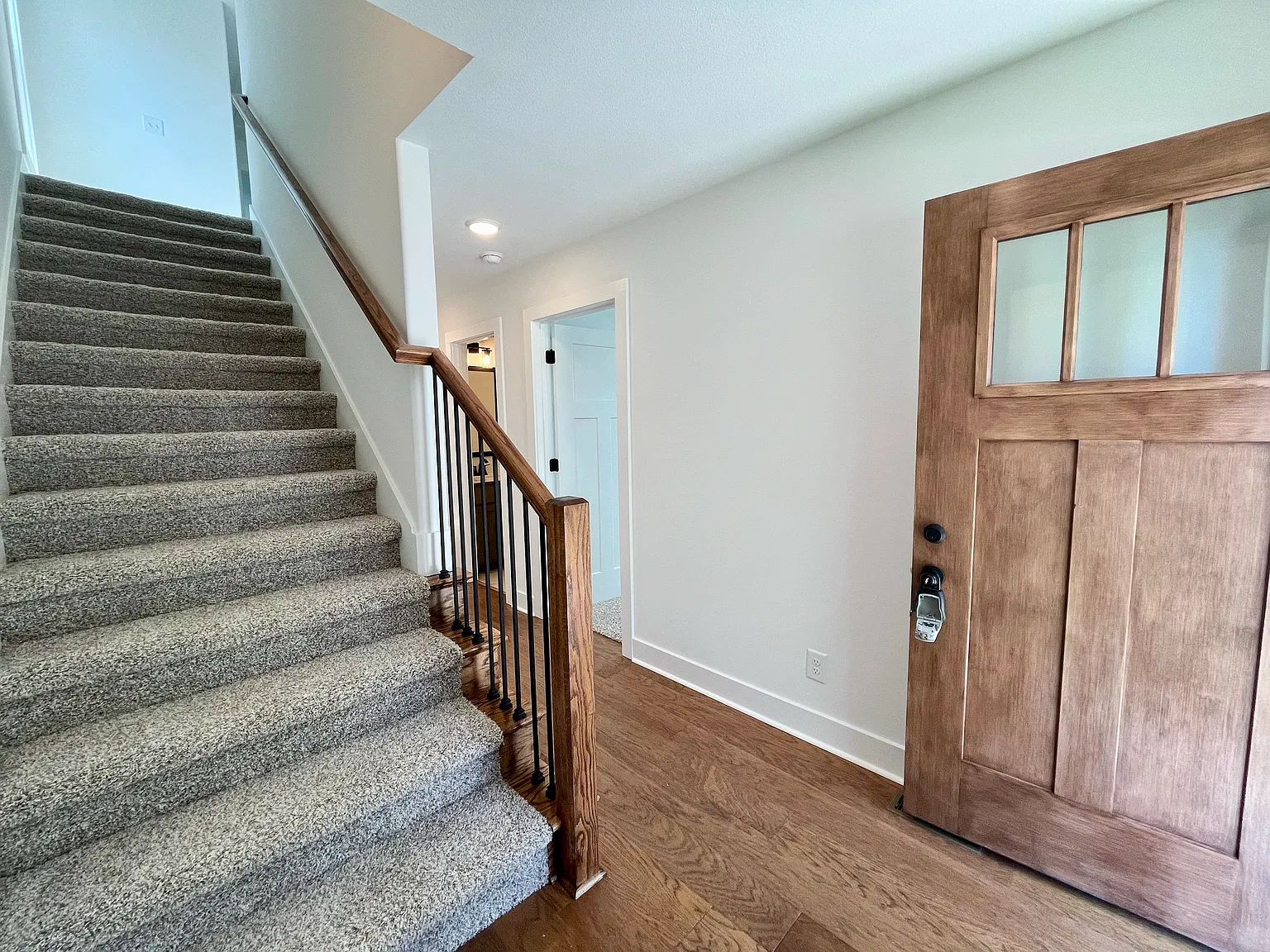 3 bed, 1600 sqft, $1,895 — Photo 4