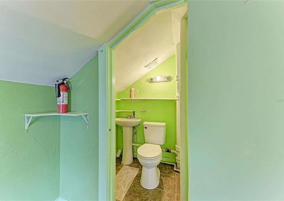 37th image of 1005 16TH AVENUE S