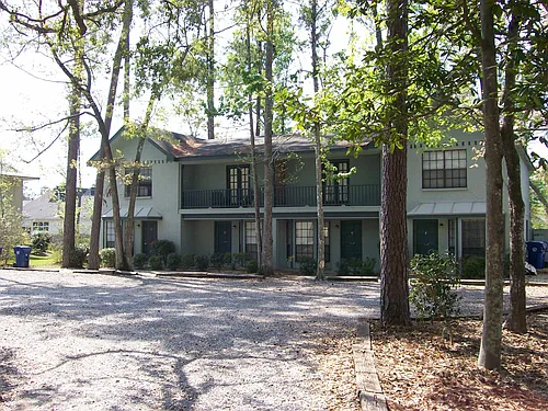 600 Lotus Dr N Photo 1