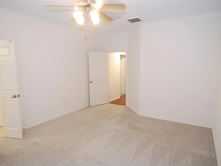 2834 Lockeridge Pines Dr — Photo 11
