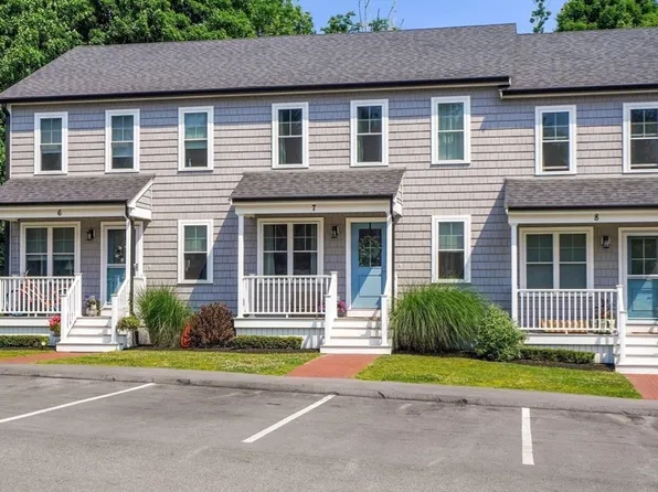 55 Plymouth St #B7, Whitman, MA 02382