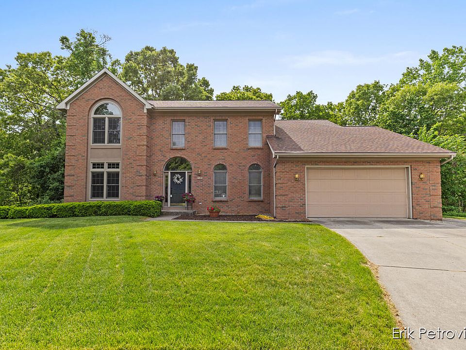 1st image of 2935 Crownknoll Ct NE