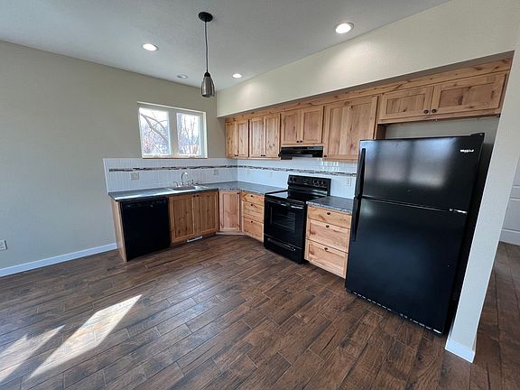 2nd image of 255 S Diamond Ave