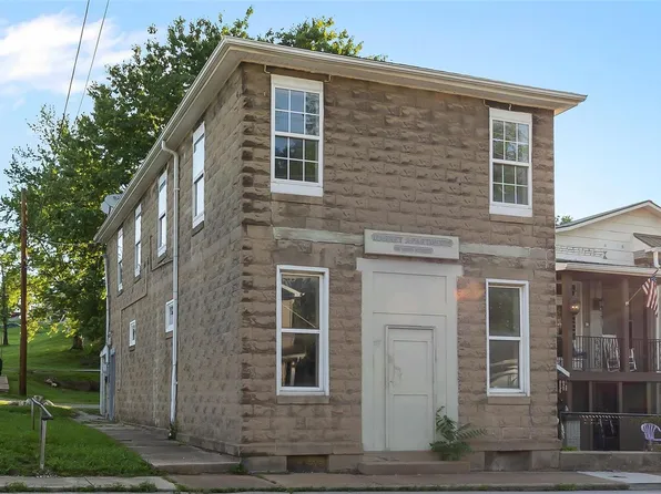 522 Boyd St, De Soto, MO 63020