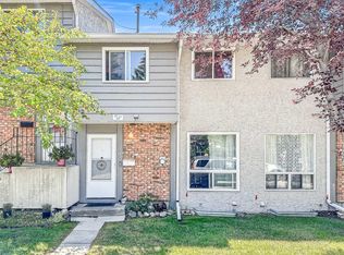 6915 W Ranchview Dr NW #92, Calgary, AB T3G1R8