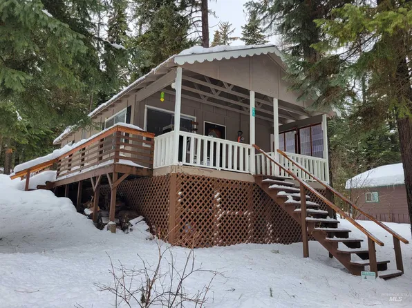 651 Docs Ct, Cascade, ID 83611