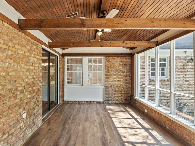 309 Kenwood Dr — Photo 8