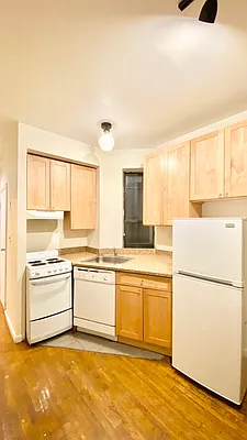 Rented by Crosstown Apartments NYC | media 17