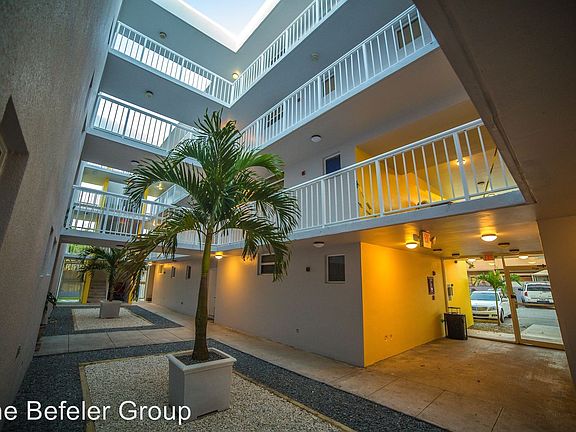 5th image of 8030 NW 8th St APT 104