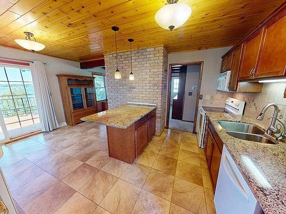 5th image of 3776 N Eagle Rd