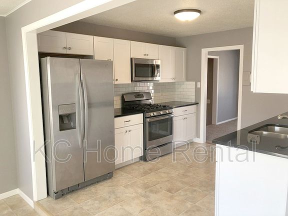 2nd image of 9008 Central St