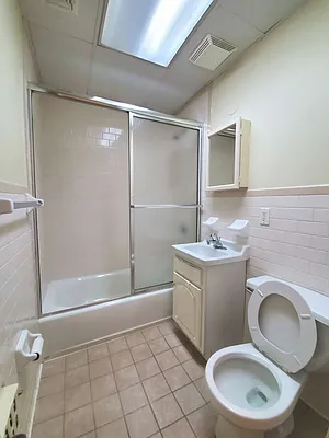 Rented by Compass | media 42