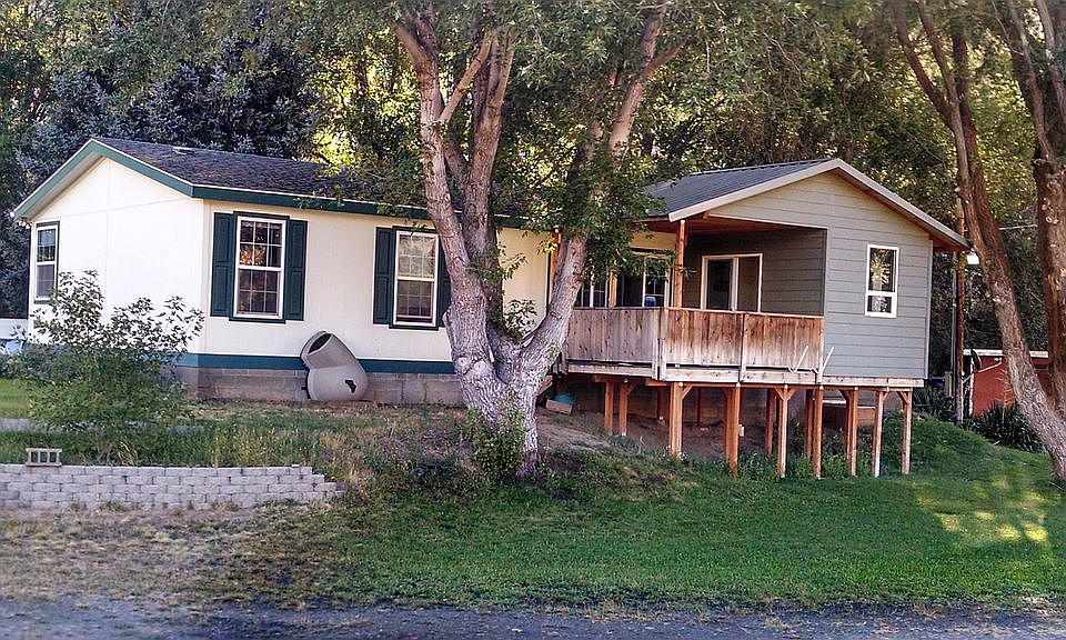 2nd image of 4336 Fifteen Mile Rd