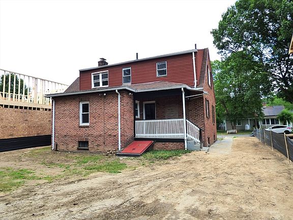 3rd image of 21 Wrona St