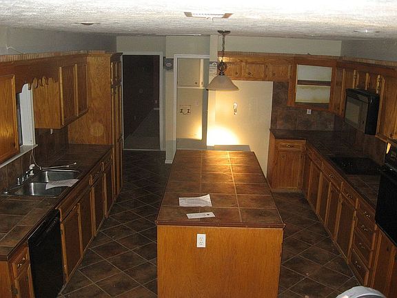 large gourmet kitchen