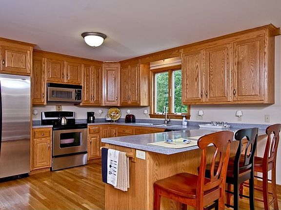 5th image of 59 Fuller Pl